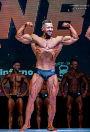 CLASSIC PHYSIQUE НОВИЧКИ